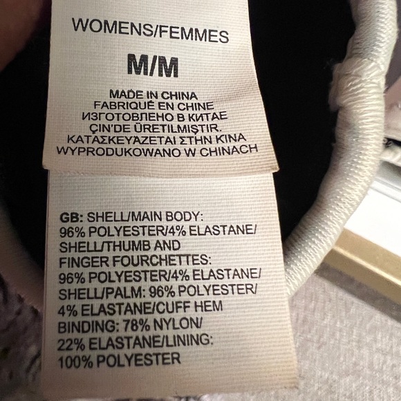 North Face women’s size M white gloves, like new - Picture 3 of 3